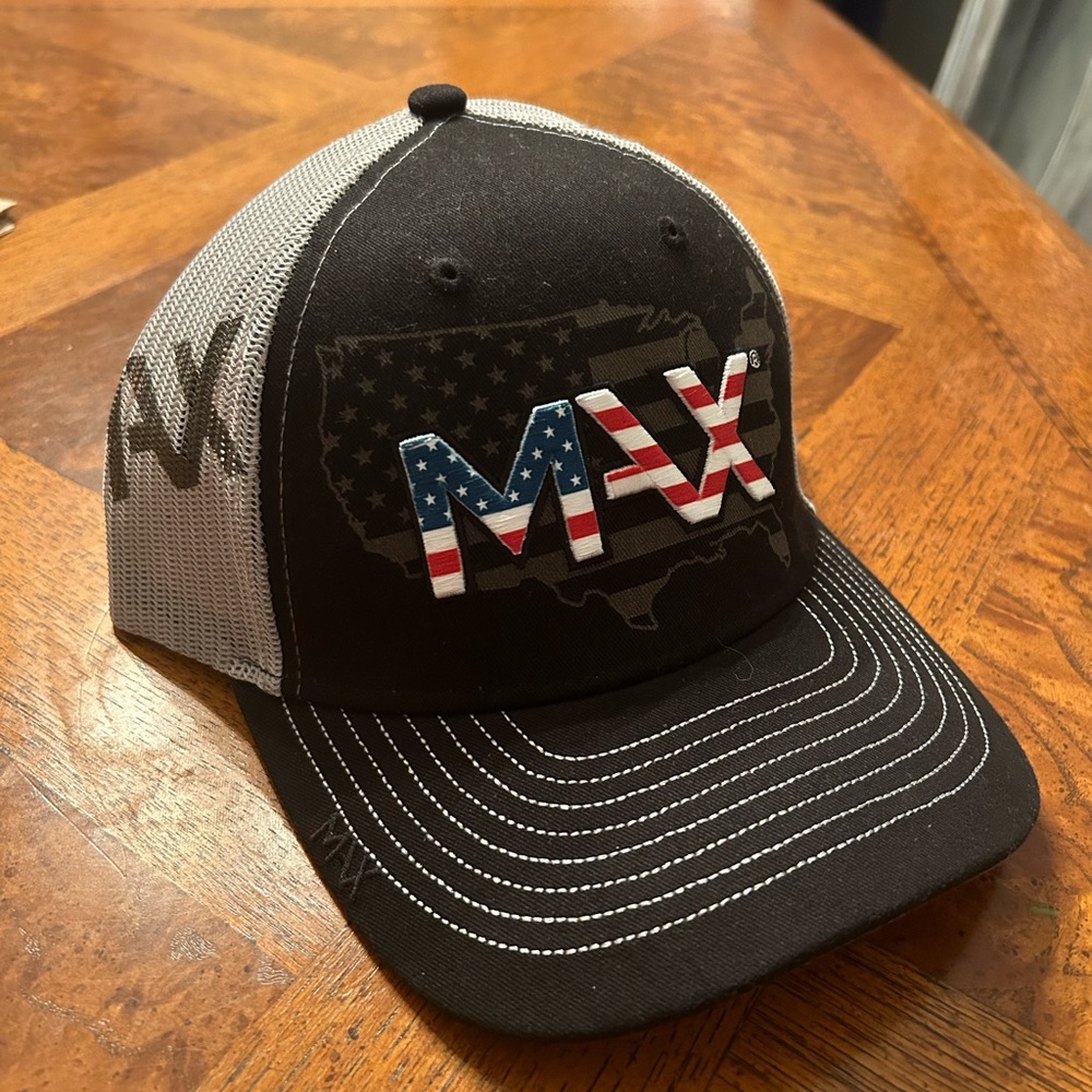 MAX Apparel Snapback NWT